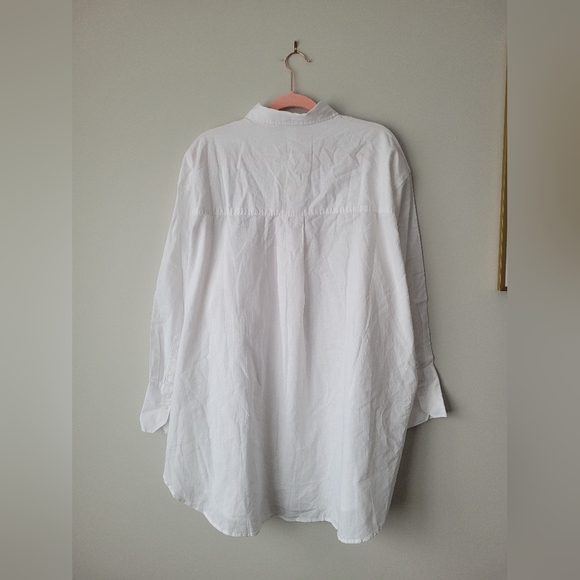 🆕️ H&M Long Button Up Shirt - Picture 3 of 3